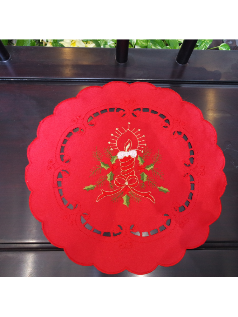 Round Christmas red candle embroidered placemat