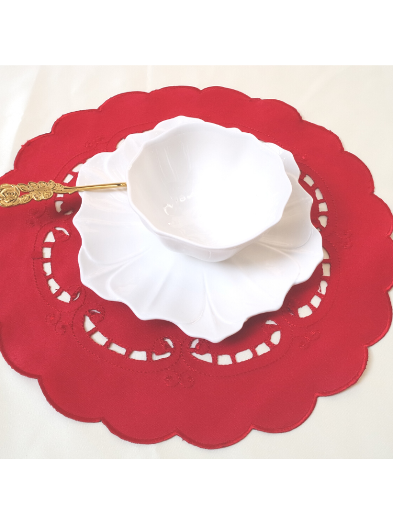 Round Christmas red candle embroidered placemat