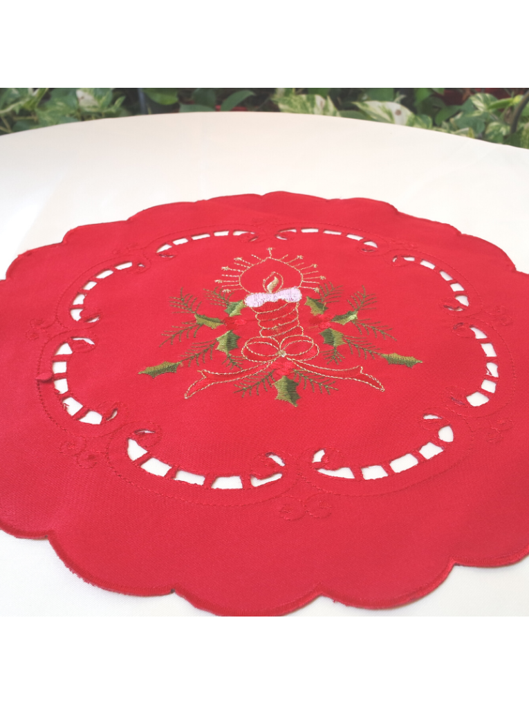 Round Christmas red candle embroidered placemat